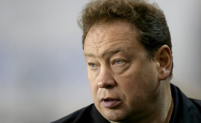 斯卢茨基激活申花三将 阵容深度蜕变引热议