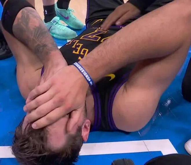 东契奇左腿筋二级拉伤 常规赛报销冲击湖人季后